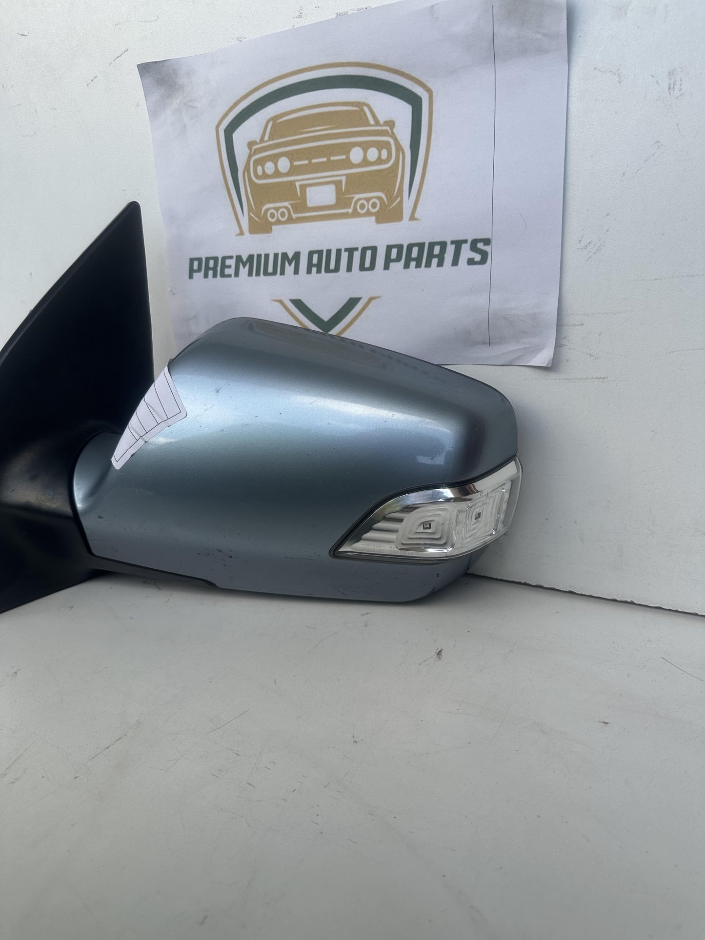 2014  VQ Left Door Mirror