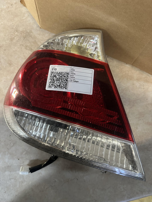 2006   Left Taillight