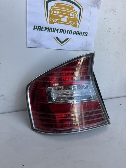 2006   Left Taillight
