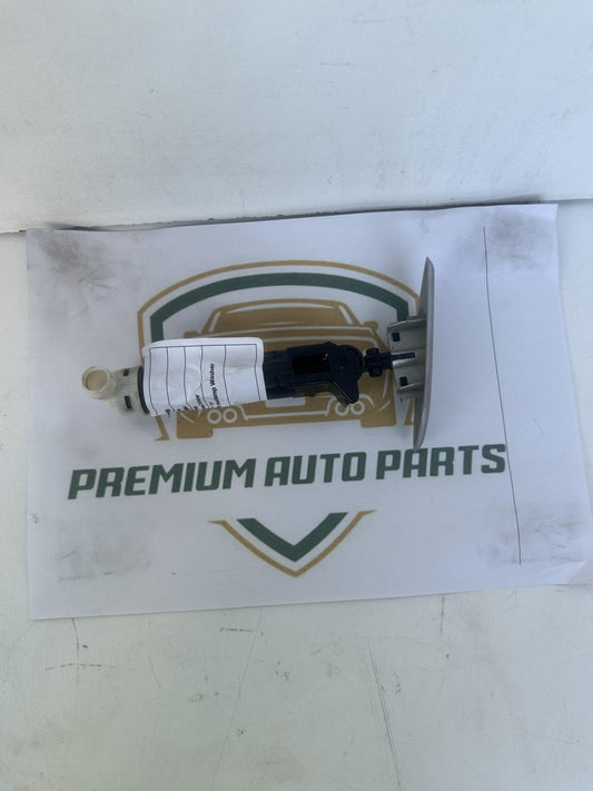2009  J150 Left Headlight Washer Jet