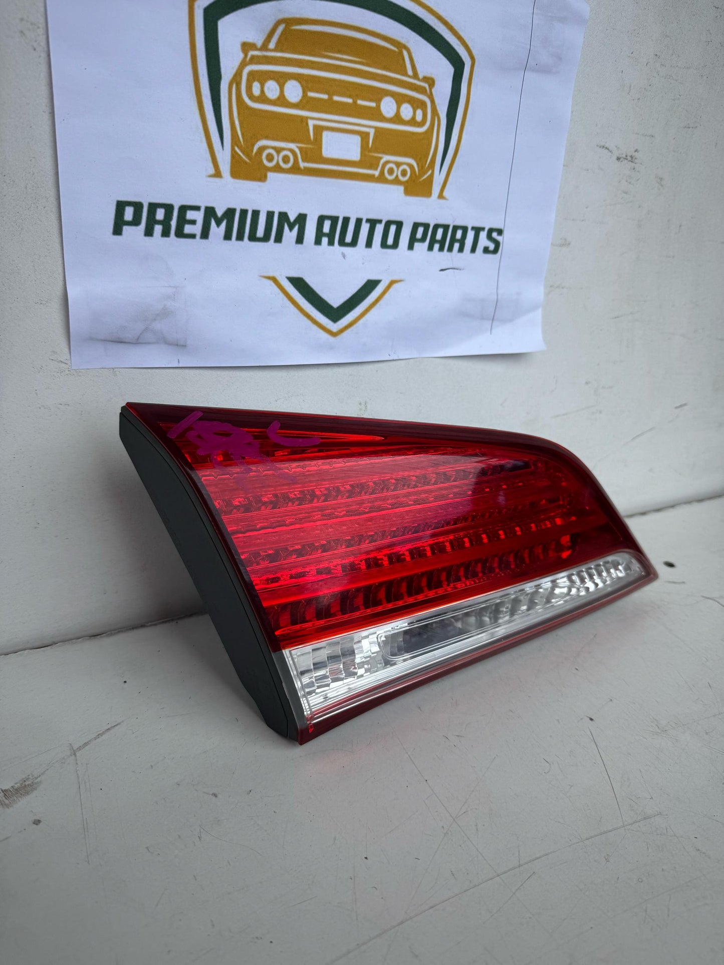 2013  VF Left Boot Light