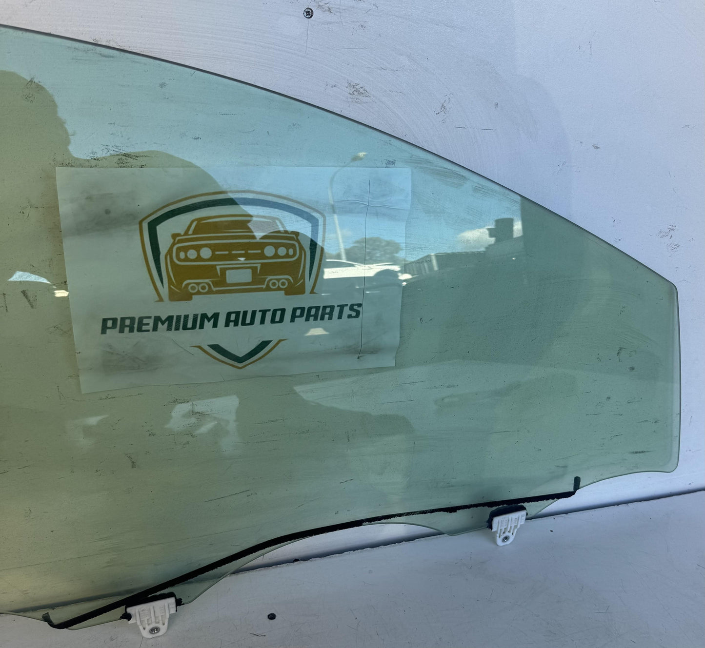 2012  II Z51 Right Front Door Window