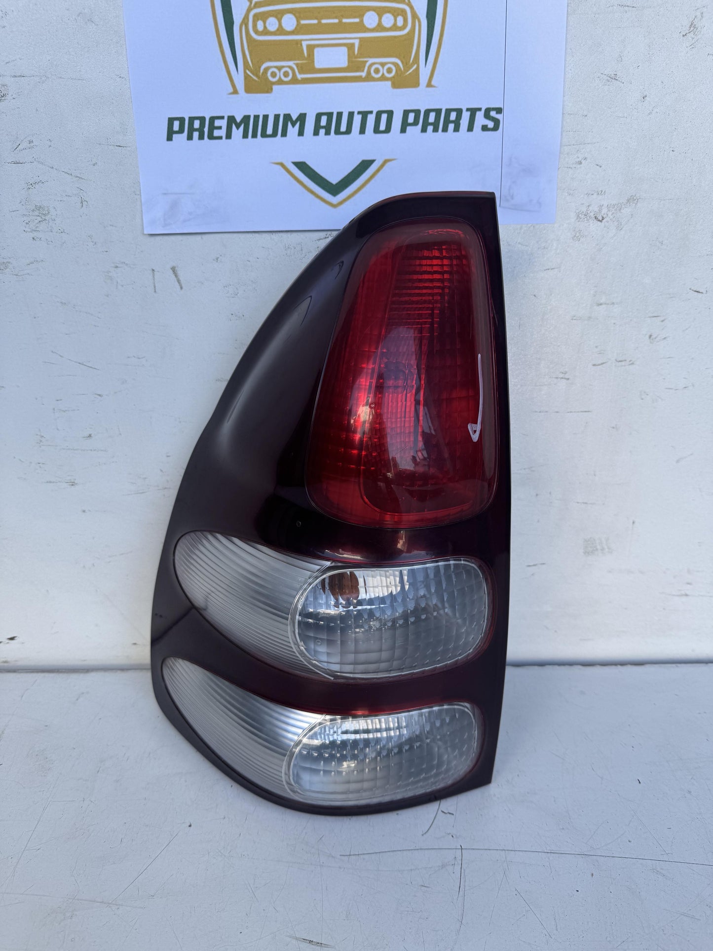 2006   Left Taillight