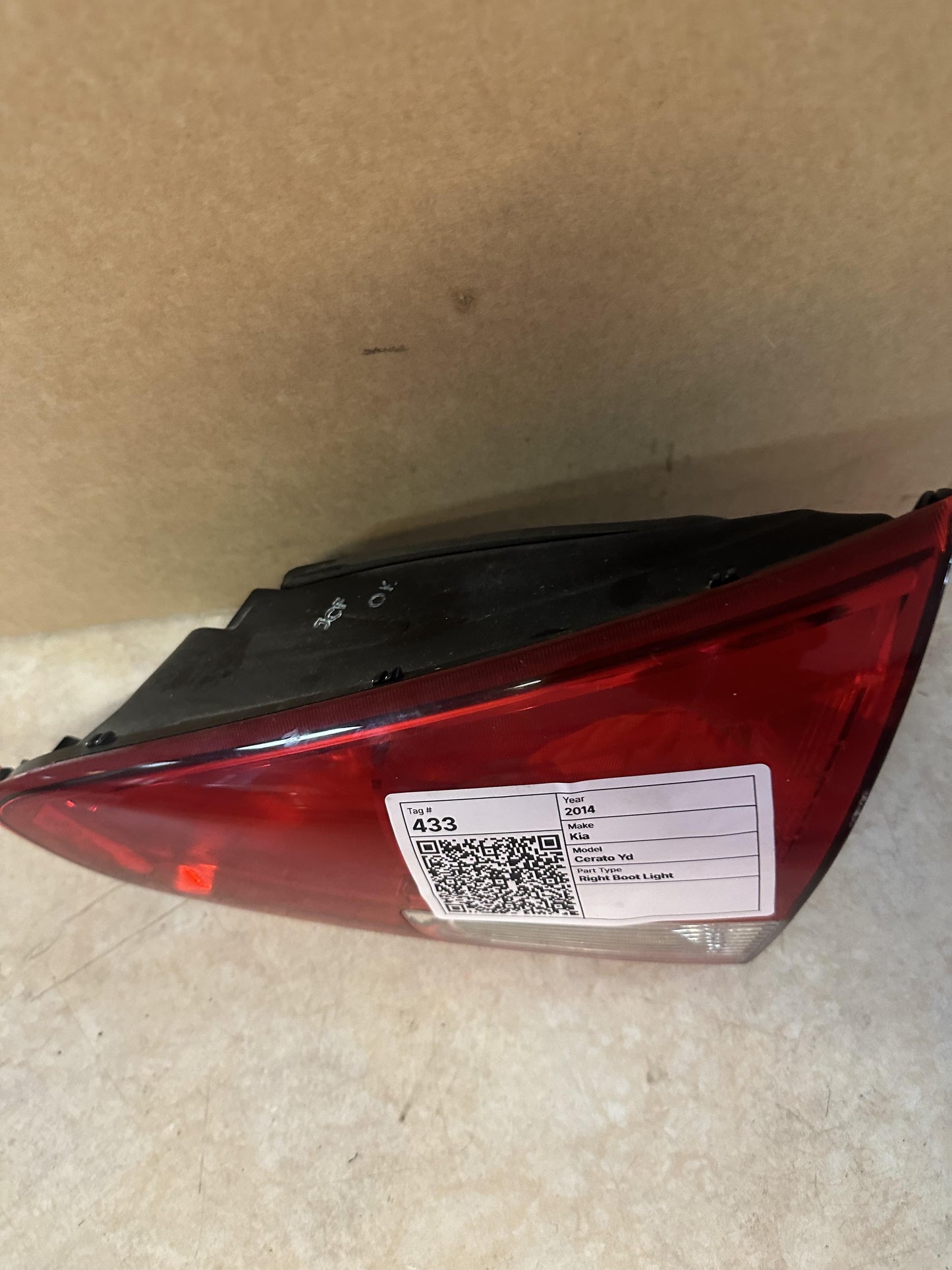 2014  Cerato Yd Right Boot Light