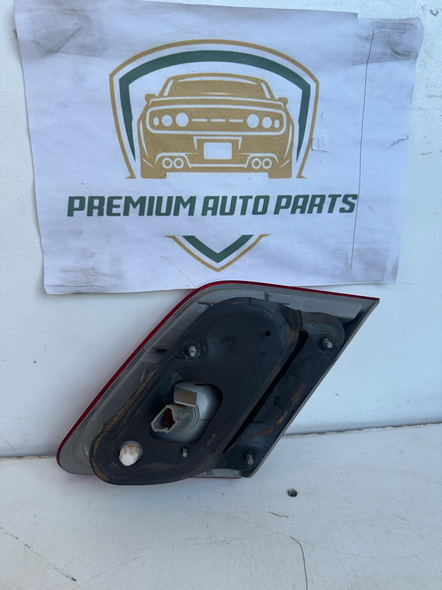 2011 Toyota Camry Left Boot Light