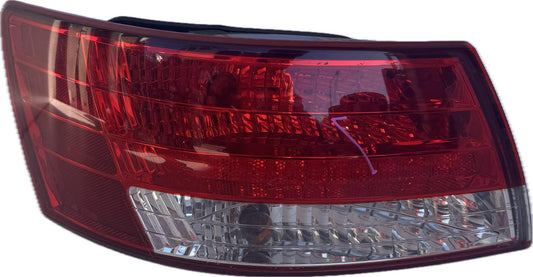 2008 Hyundai Sonata NF Left Taillight