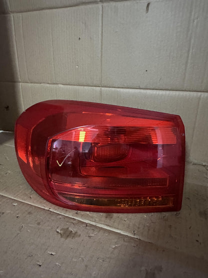 2016   Left Taillight