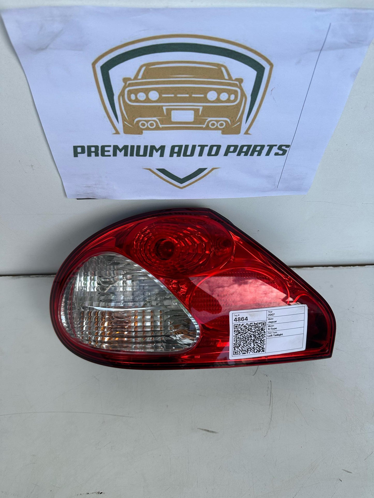 2007 Jaguar X-Type Left Taillight
