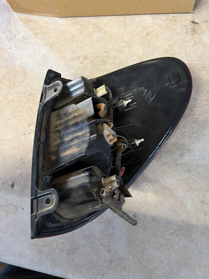 2007   Left Taillight