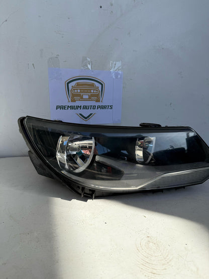2012 Volkswagen Tiguan MK1 - 5N Right Headlight