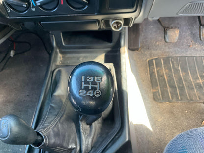 Toyota 
Land Cruiser