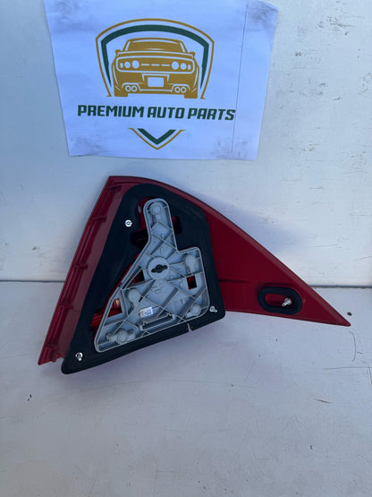 2005 Left Taillight