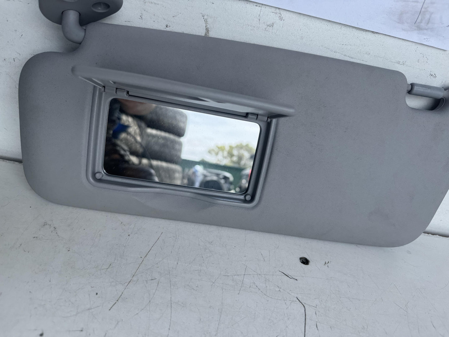 2009  FD Left Sun Visor