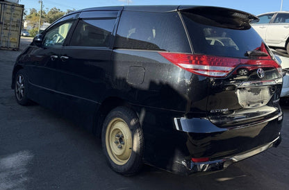 Toyota 
Tarago