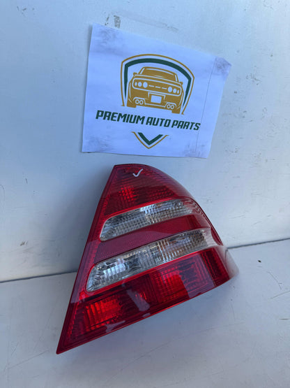2005   Right Taillight