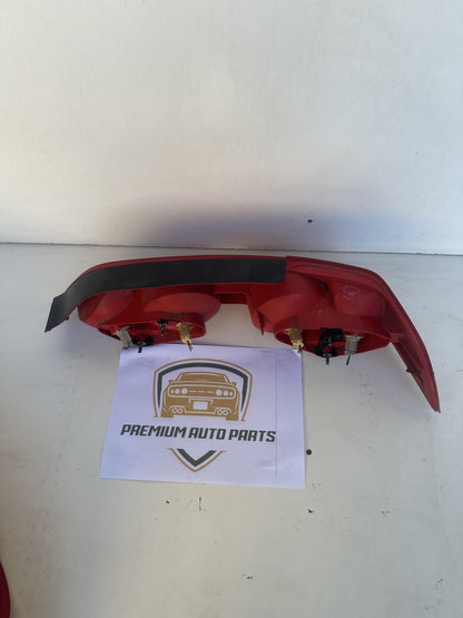 2004   Left Taillight