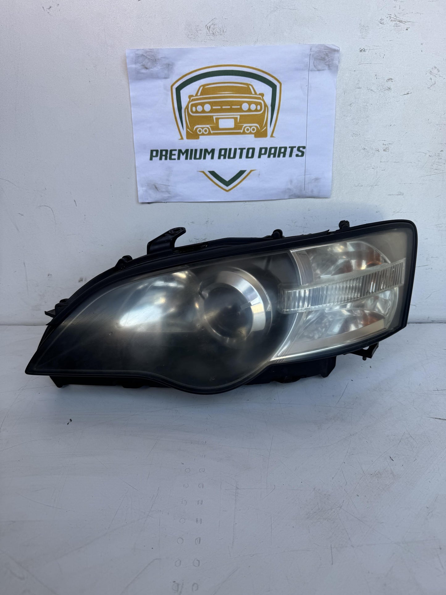 2006   Left Headlight