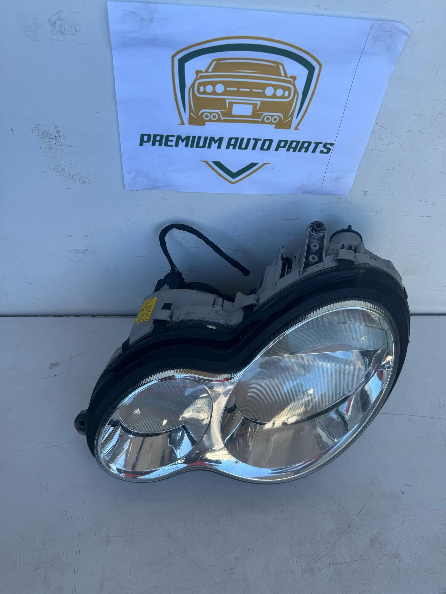 2005   Left Headlight