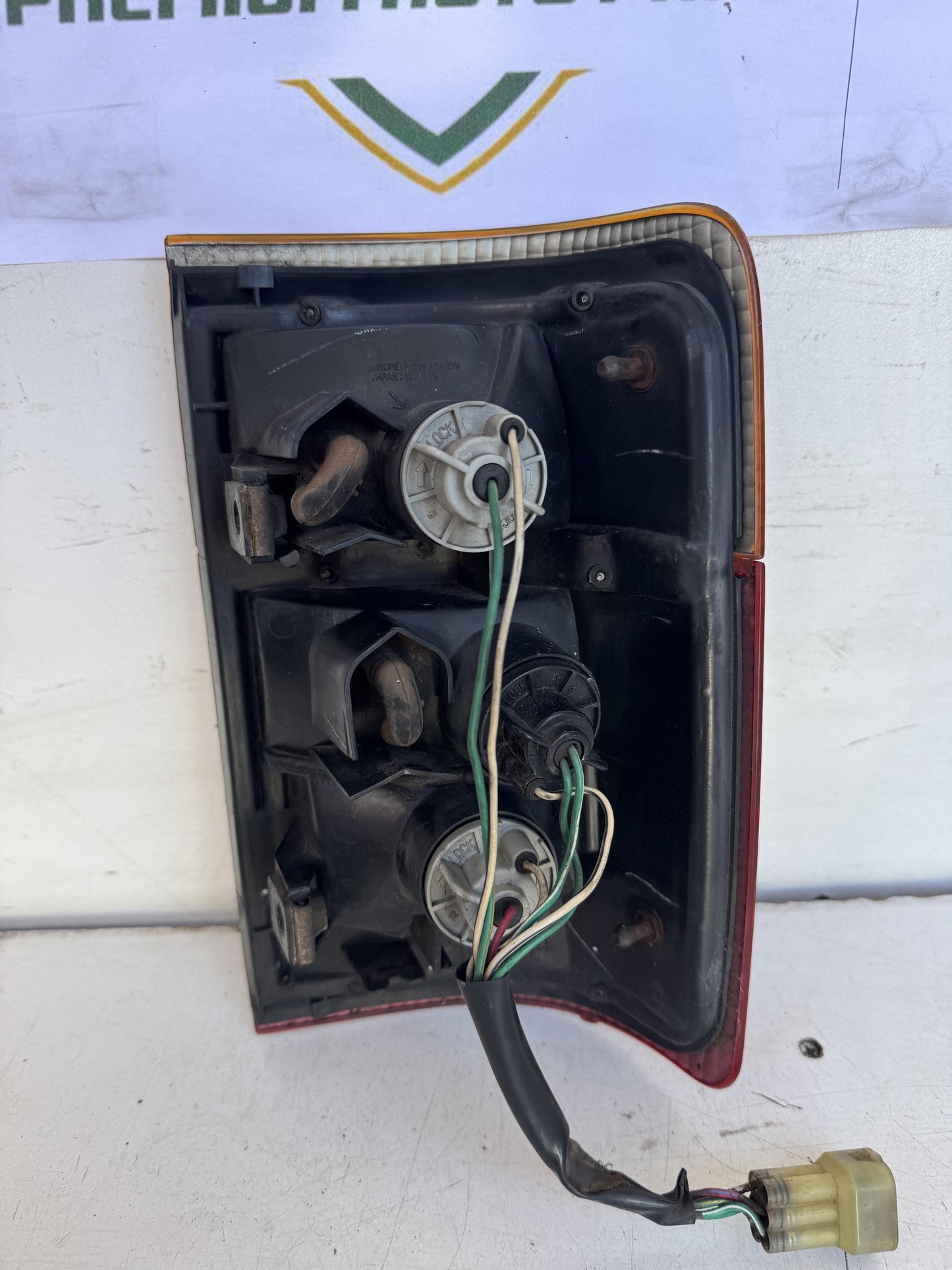 1995   Left Taillight