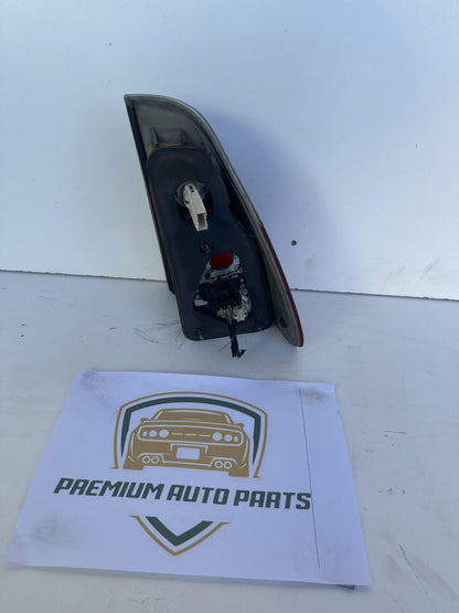 2006  E53 Left Taillight