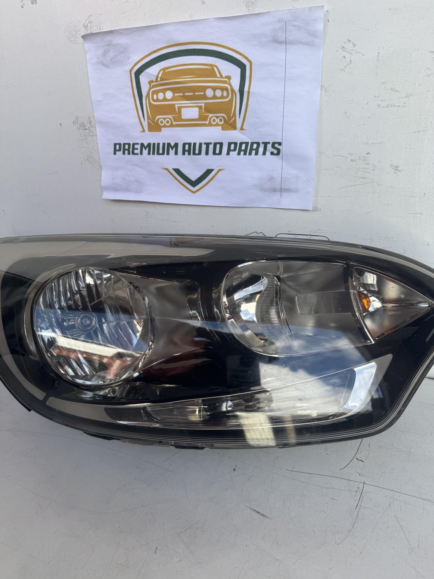 2015  UB Right Headlight