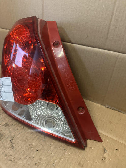 2007   Left Taillight