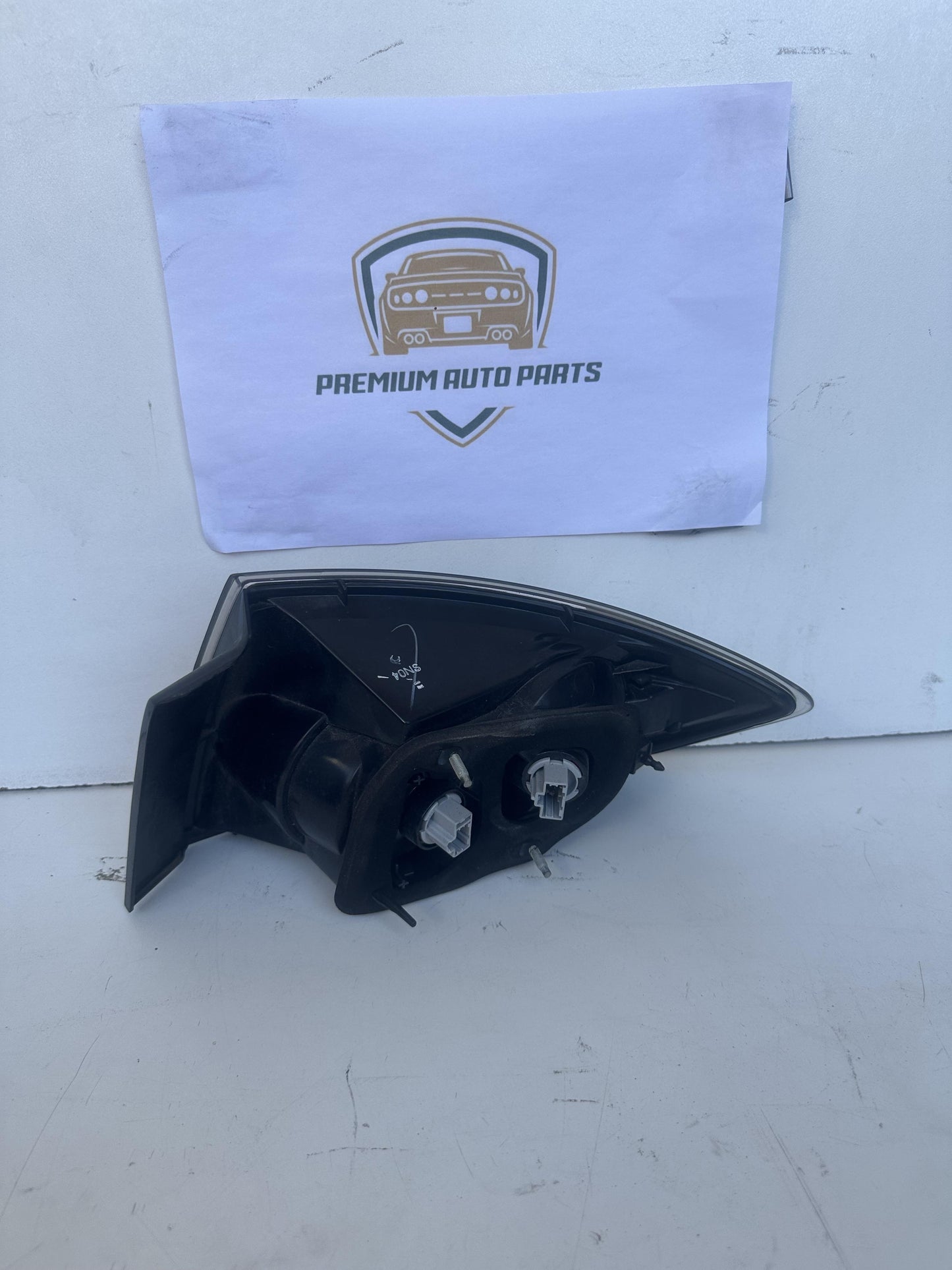 2006  BK10F1 Left Taillight