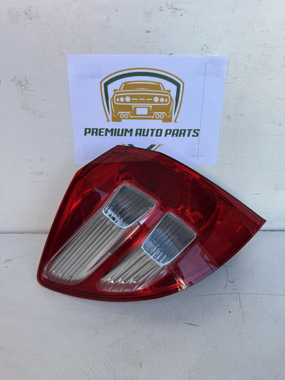 2009   Left Taillight
