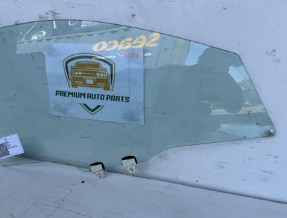 2015   Right Front Door Glass