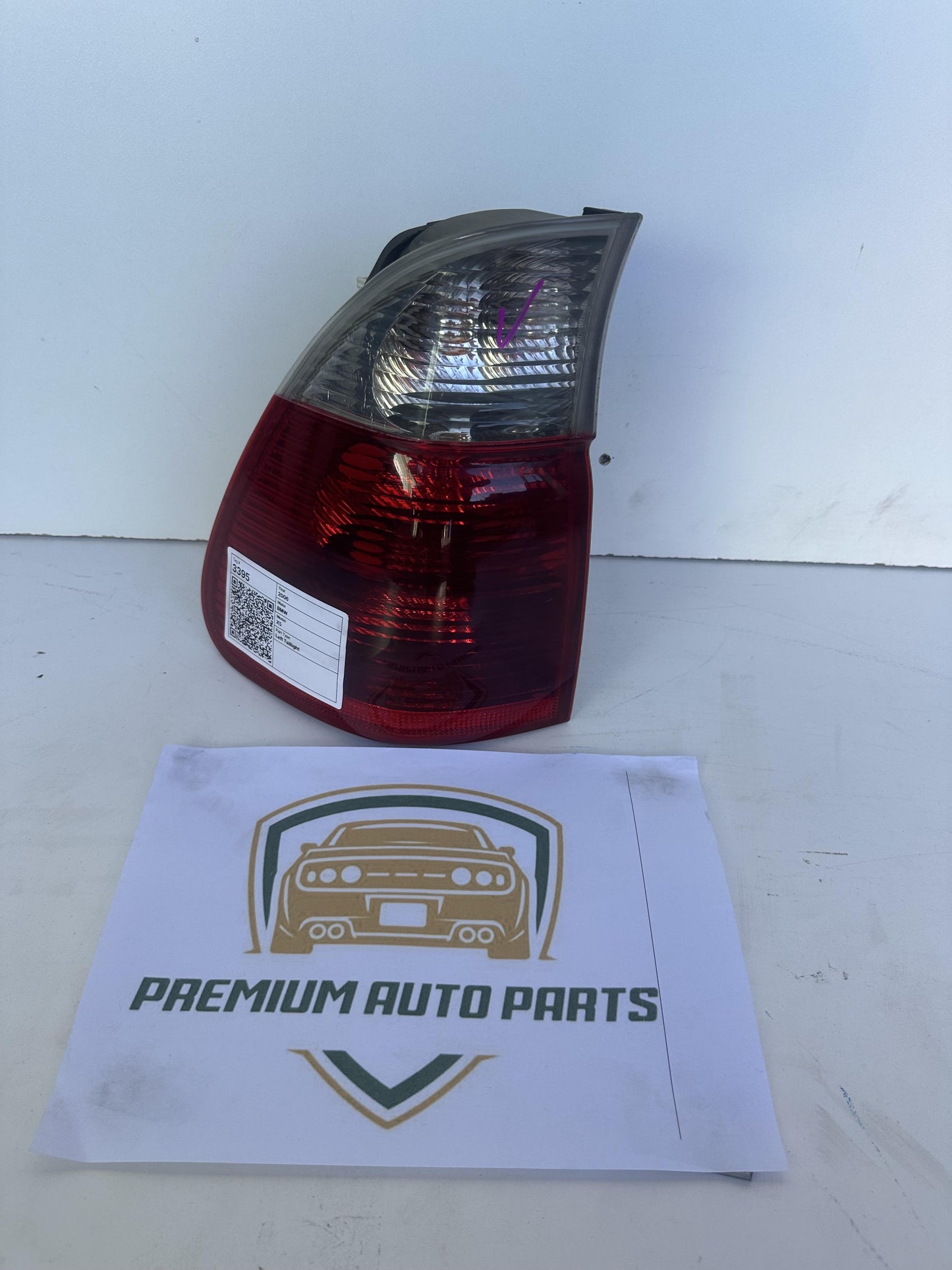 2006  E53 Left Taillight