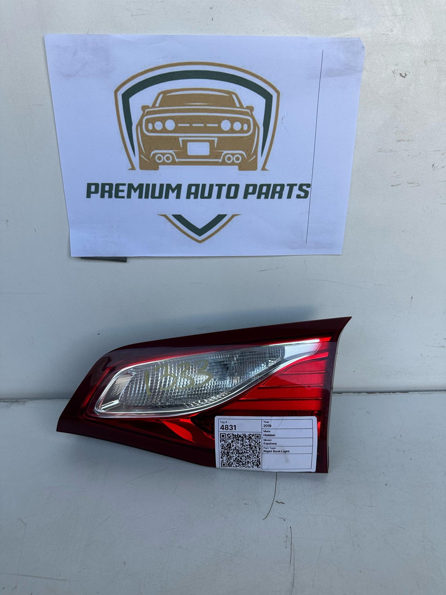 2019  EQ Right Boot Light