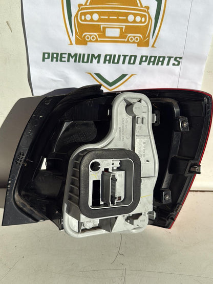2012 Volkswagen Polo Left Taillight
