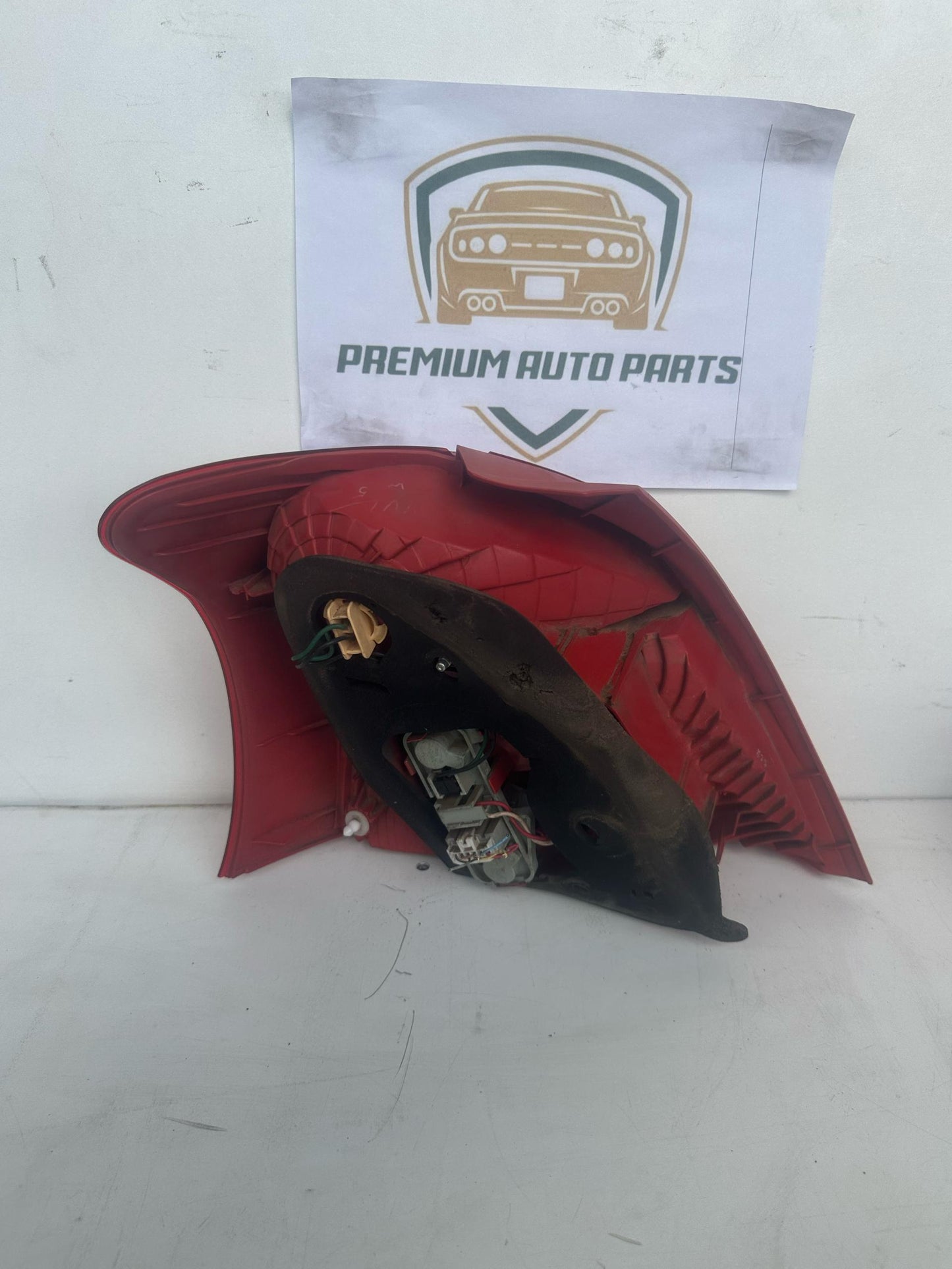 2006   Right Taillight