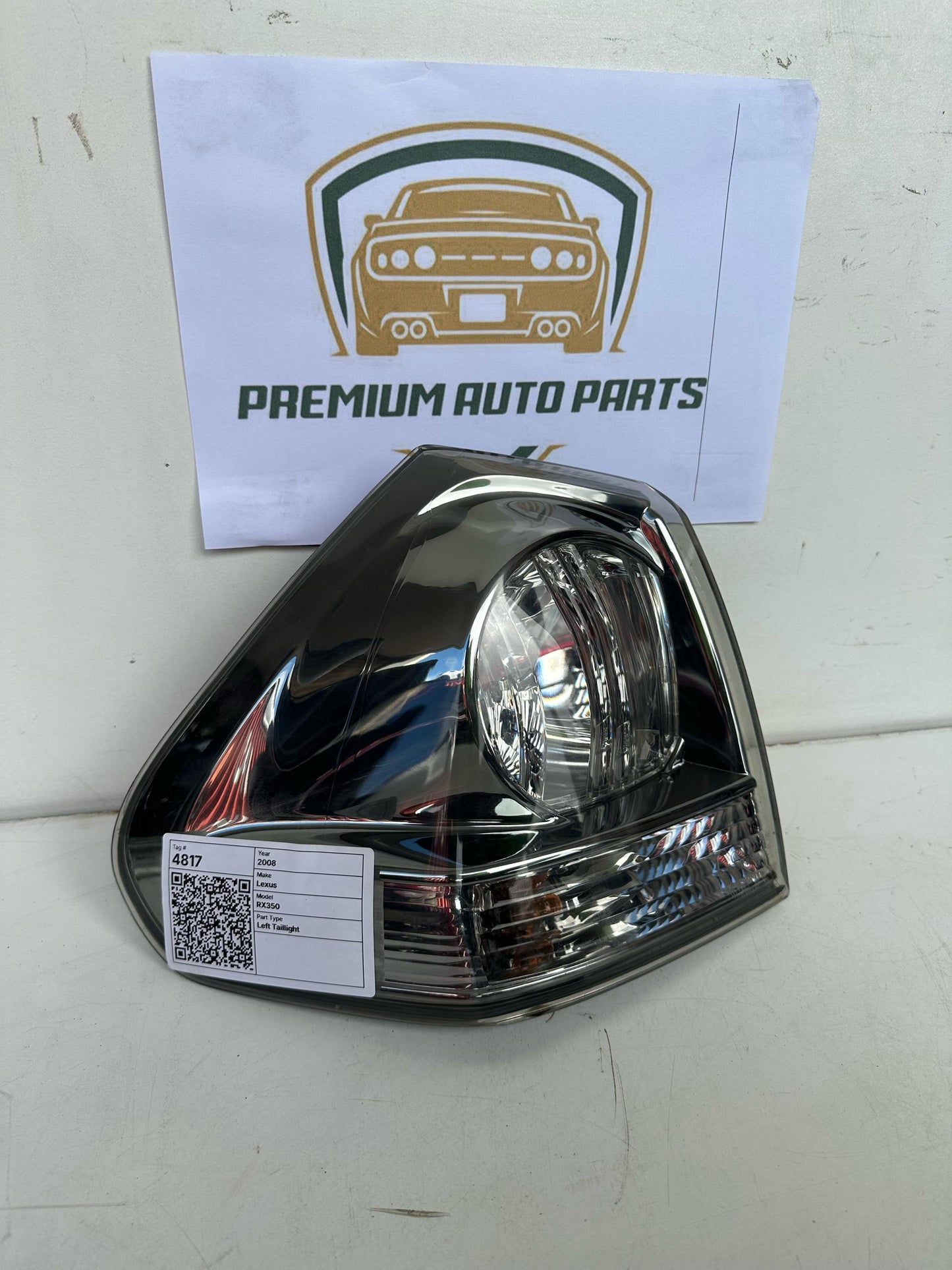 2008  U30 Left Taillight