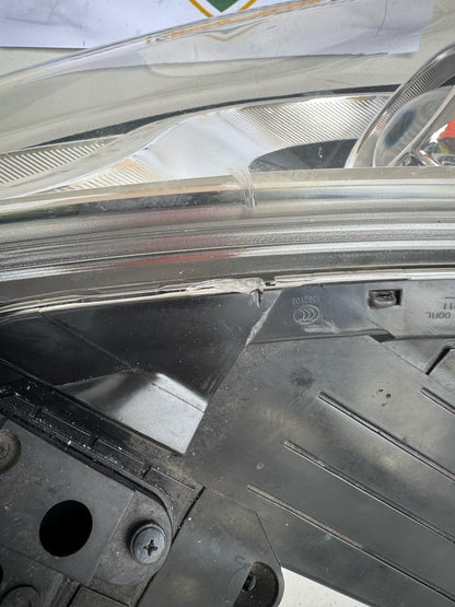 2013  VF Right Headlight