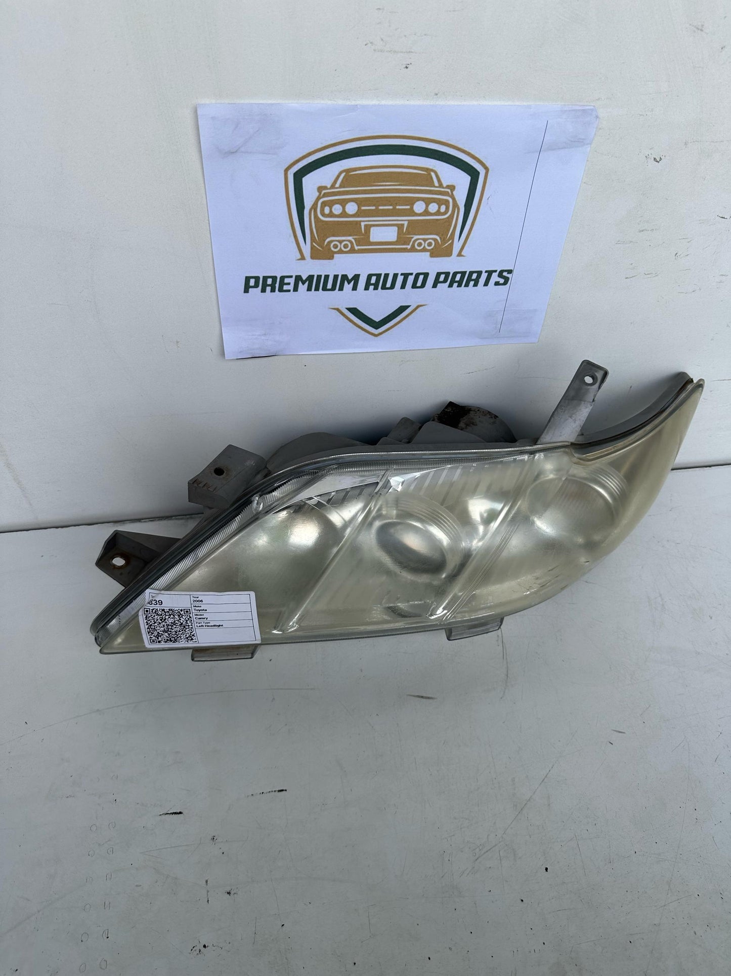 2006  XV40 Left Headlight