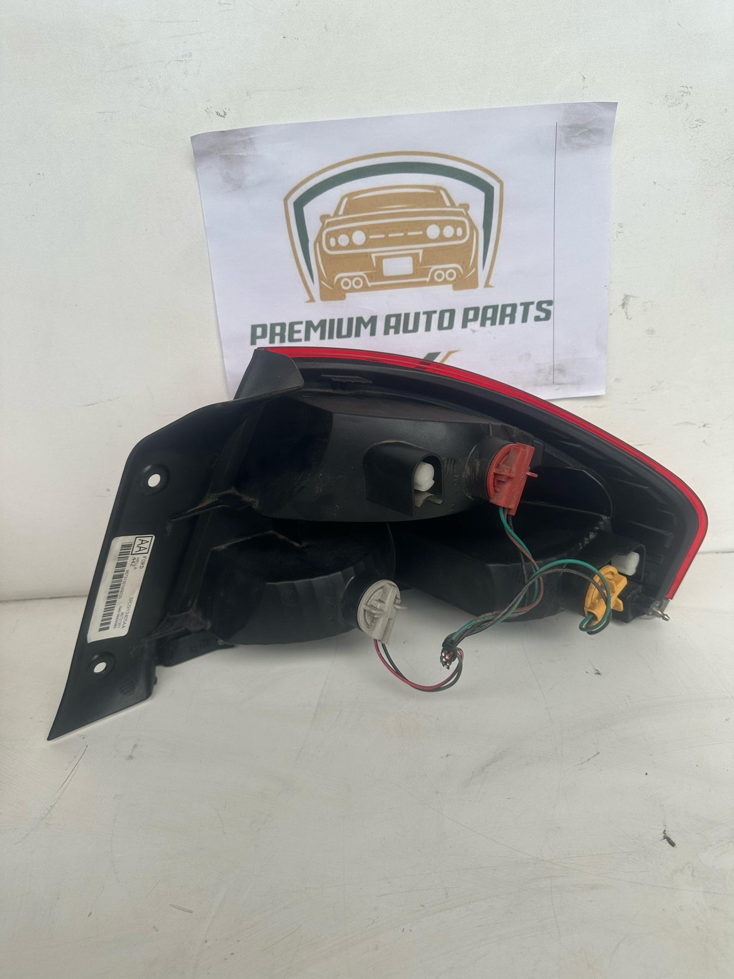 2006   Left Taillight