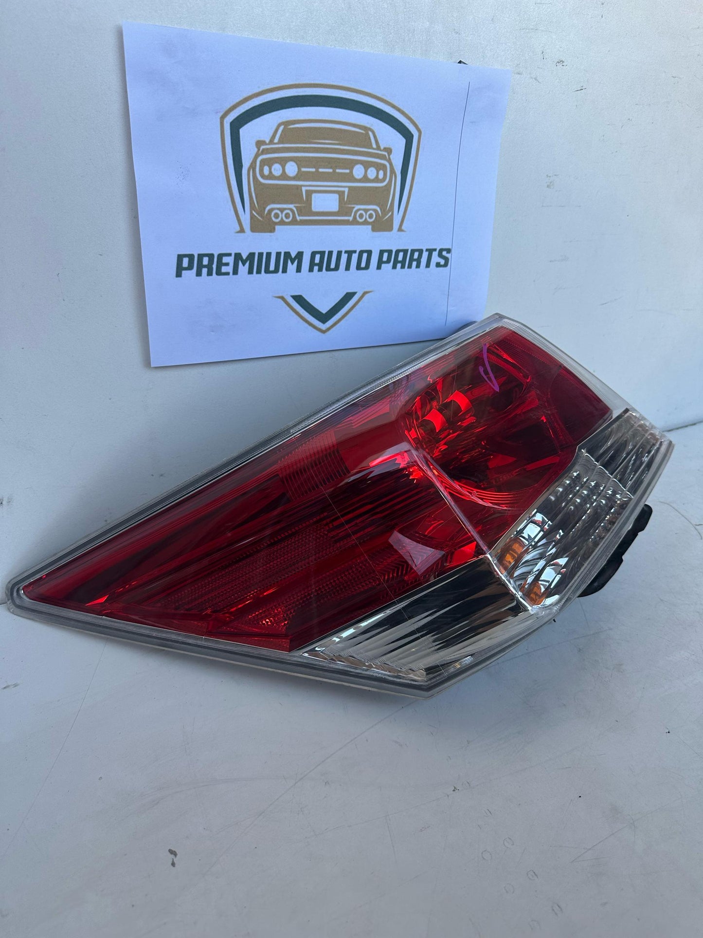 2009 Honda Accord Left Taillight