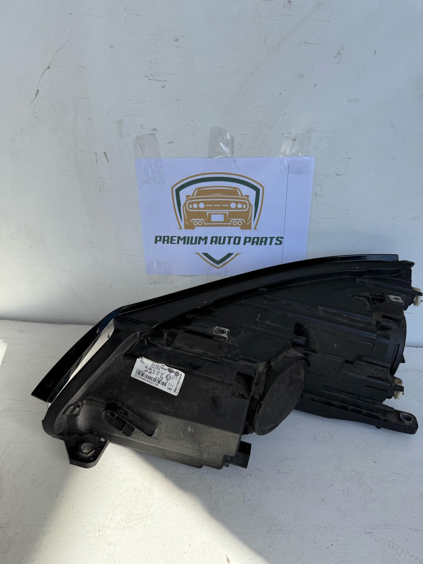 2012 Volkswagen Tiguan MK1 - 5N Right Headlight