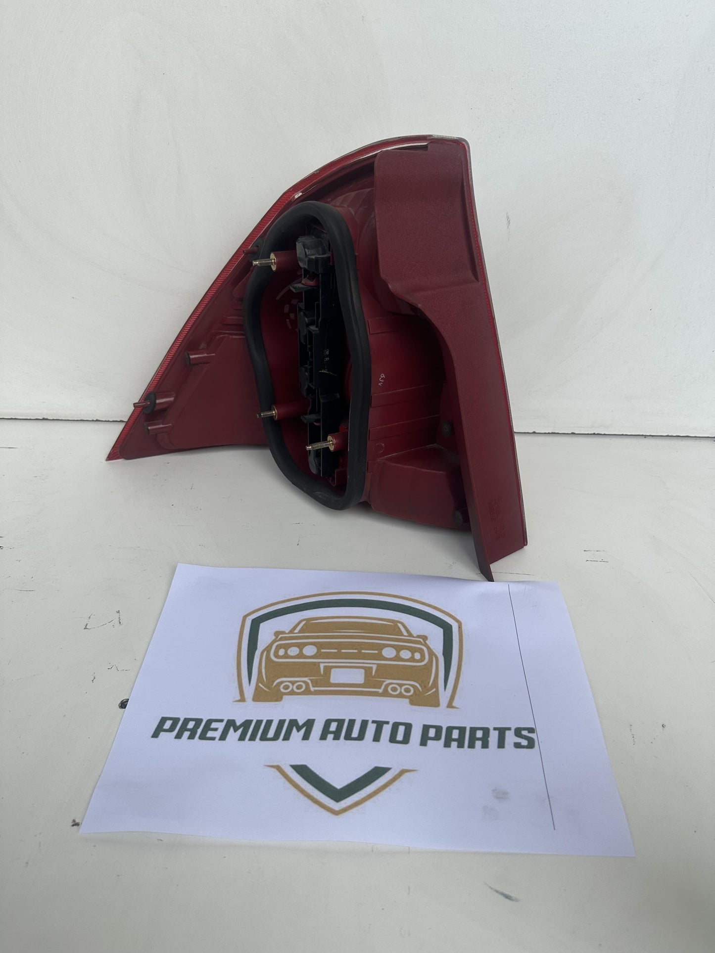 2006   Right Taillight