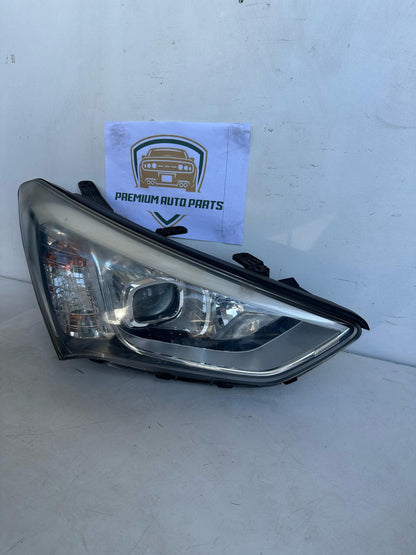 2013 Hyundai Santa Fe DM Right Headlight