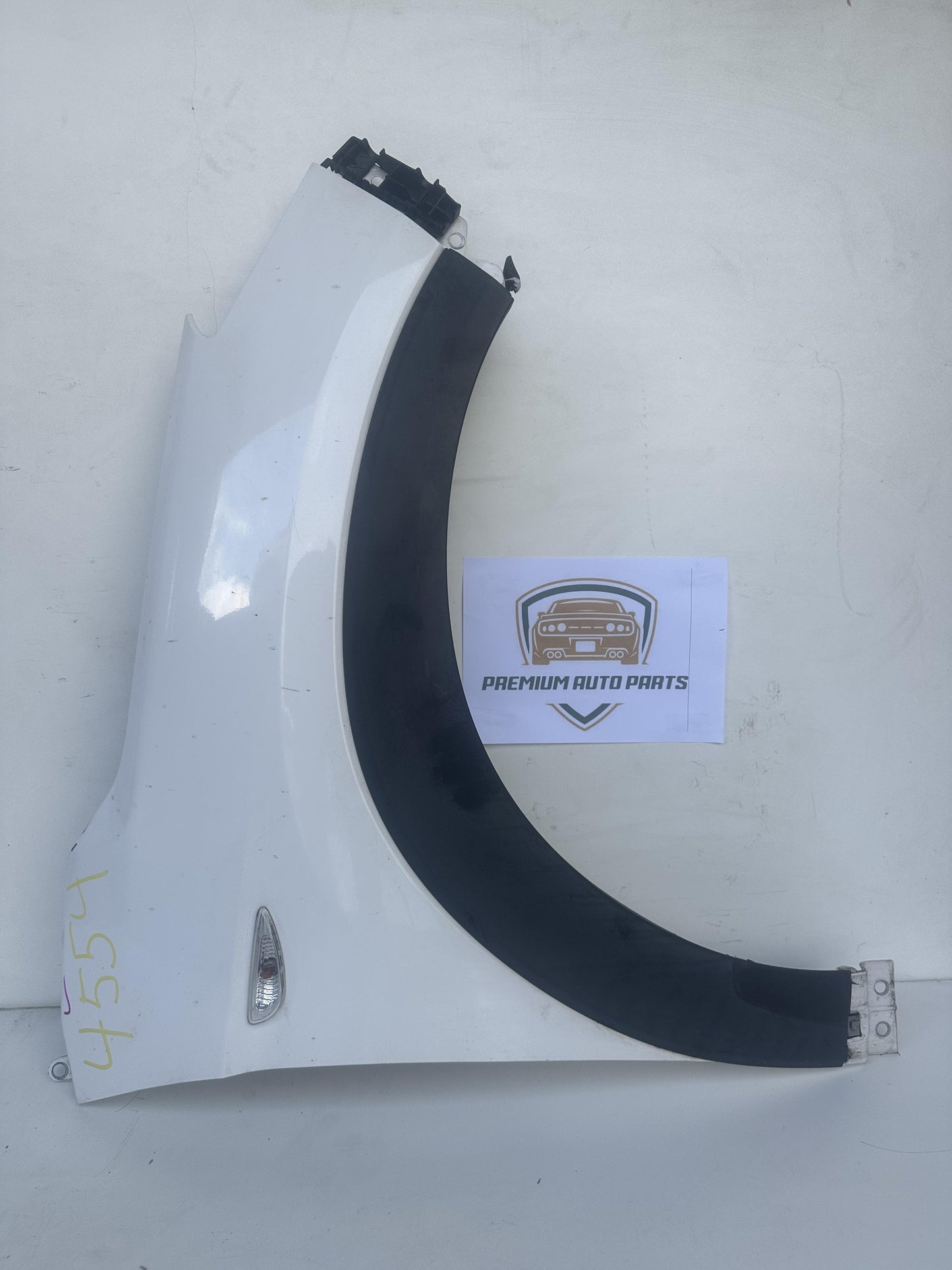 2016  TL Right Front Guard