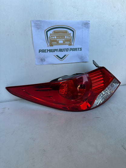 2013 Hyundai Accent Left Taillight