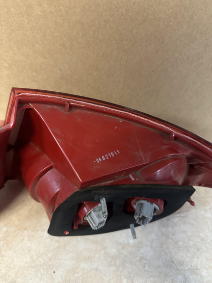 2004   Left Taillight