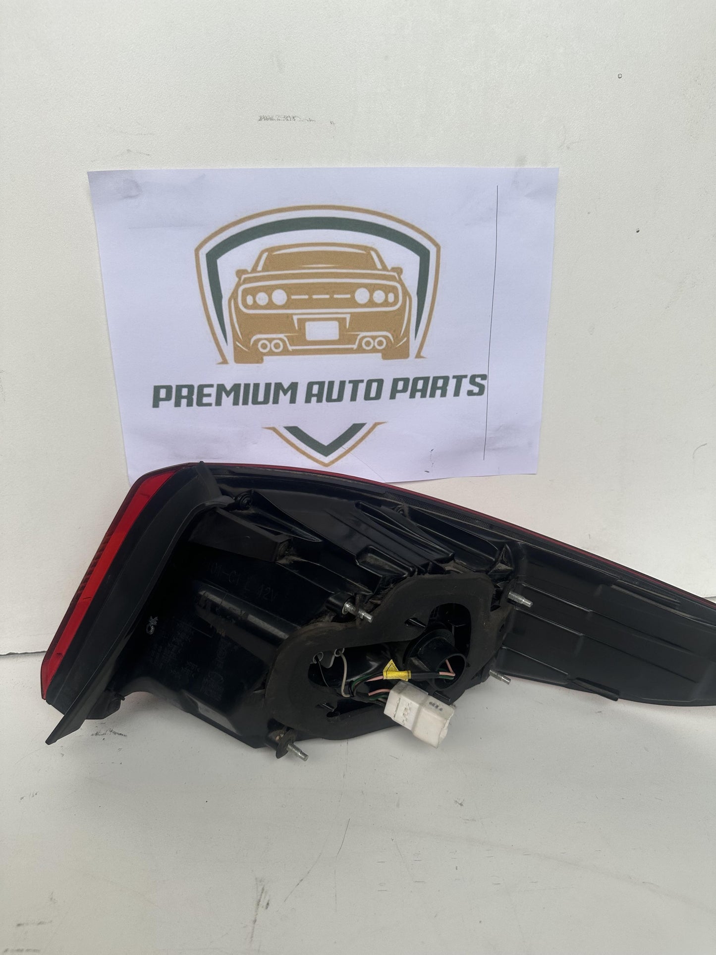 2016  LF Left Taillight