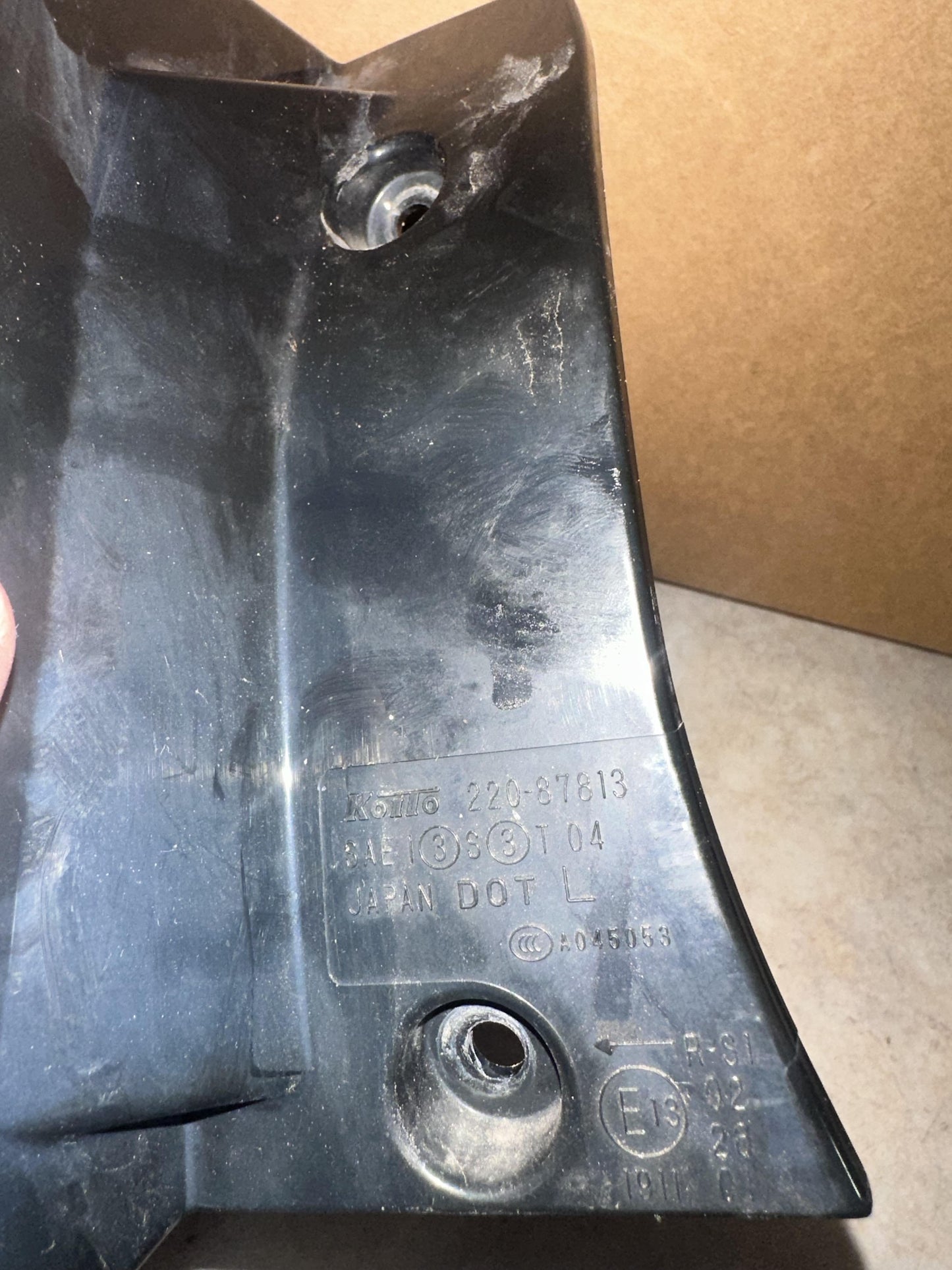 2010  Outlander Left Taillight