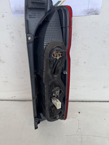 2007   Left Taillight