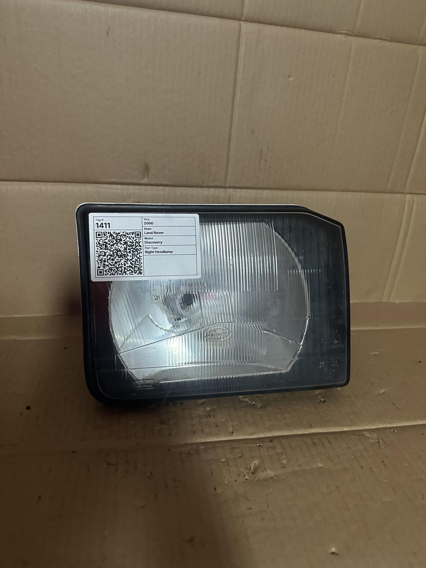 2000  II L318 Right Headlight