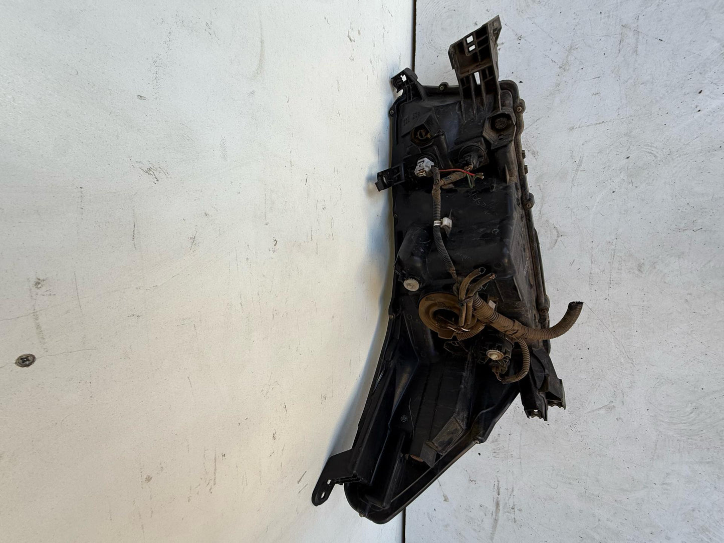 2019 Toyota Hilux Left Headlight