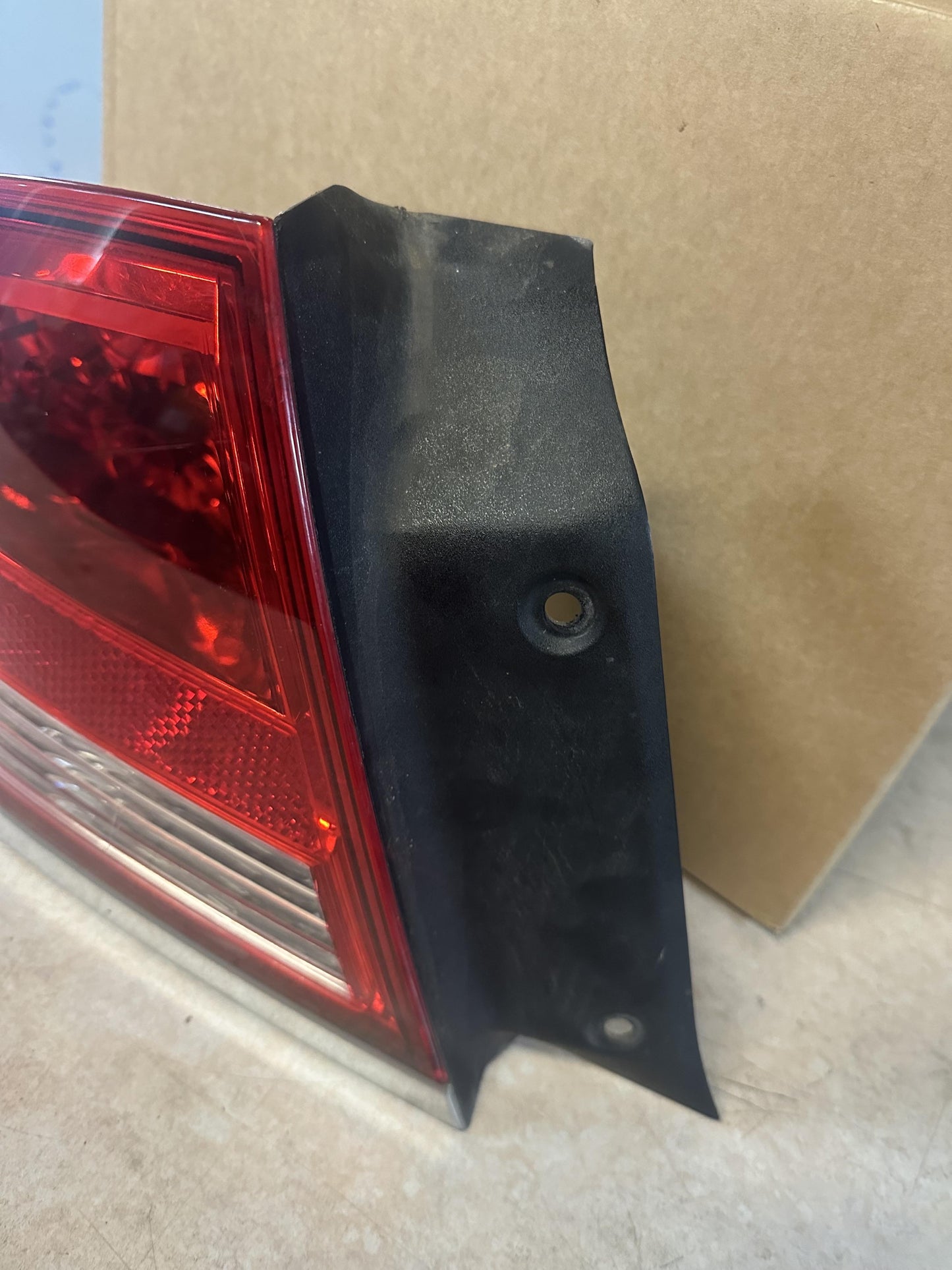 2006   Left Taillight